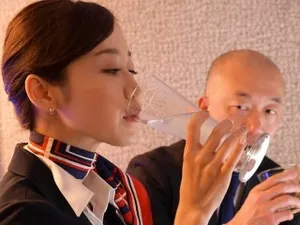 Em đừng nói gì nhé tý cô cho bắn tinh vào lồn