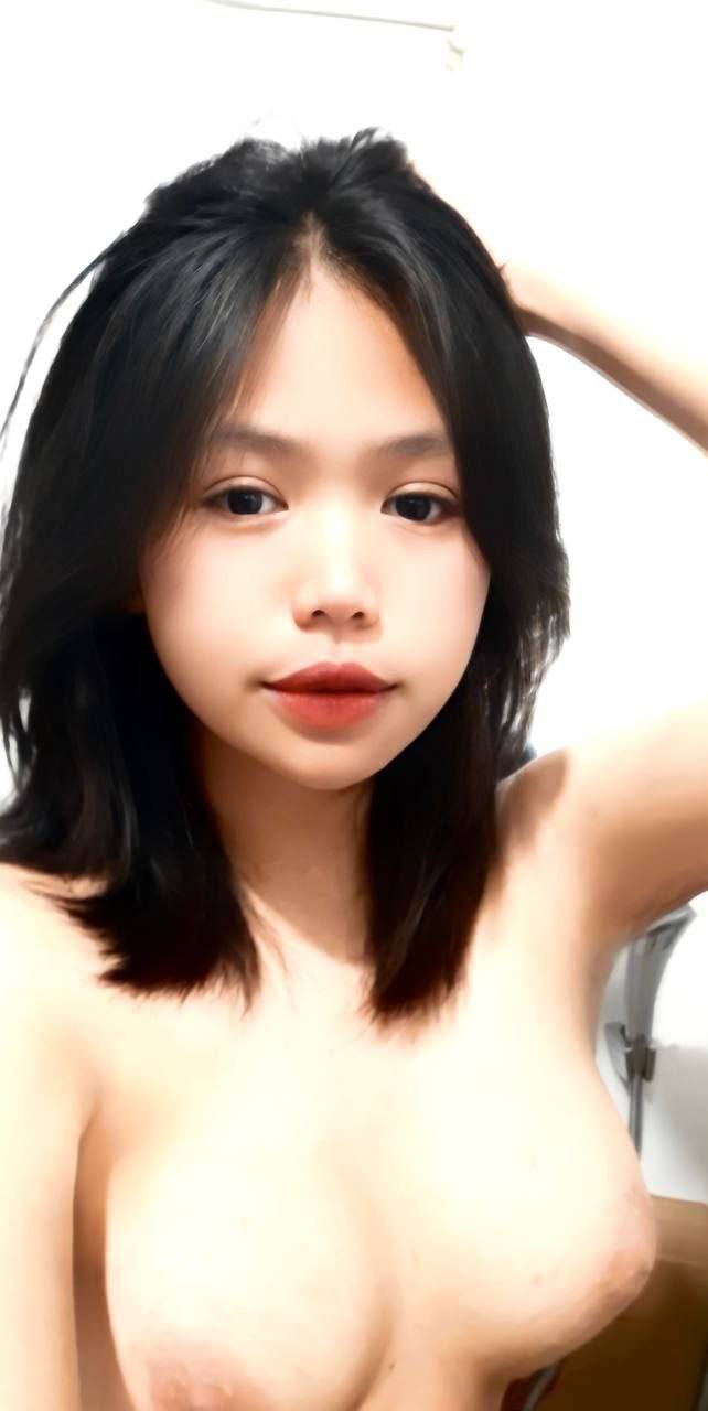 Cậu thanh niên sống cạnh bên người phụ nữ nhà bên là một người mẫu bikini dâm đãng